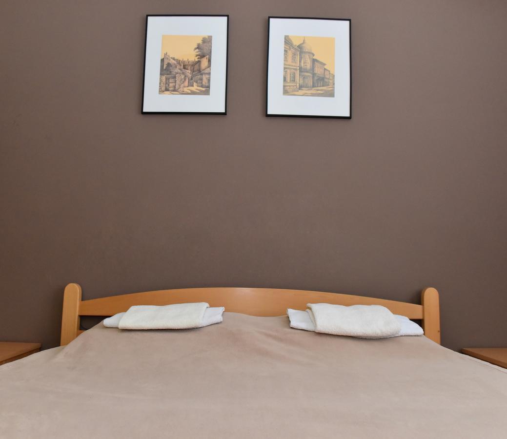 Hostel Milkaza ノヴィ・サド エクステリア 写真
